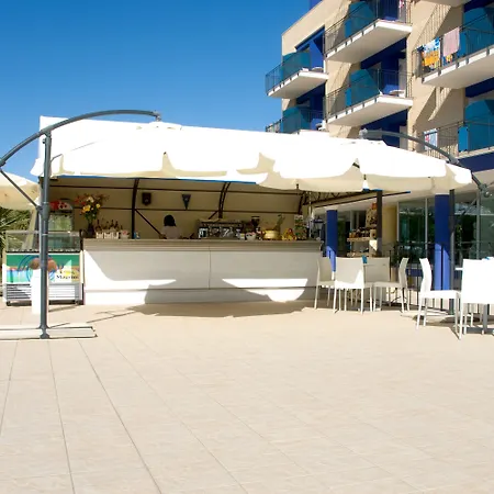 Roses Hotel-2
